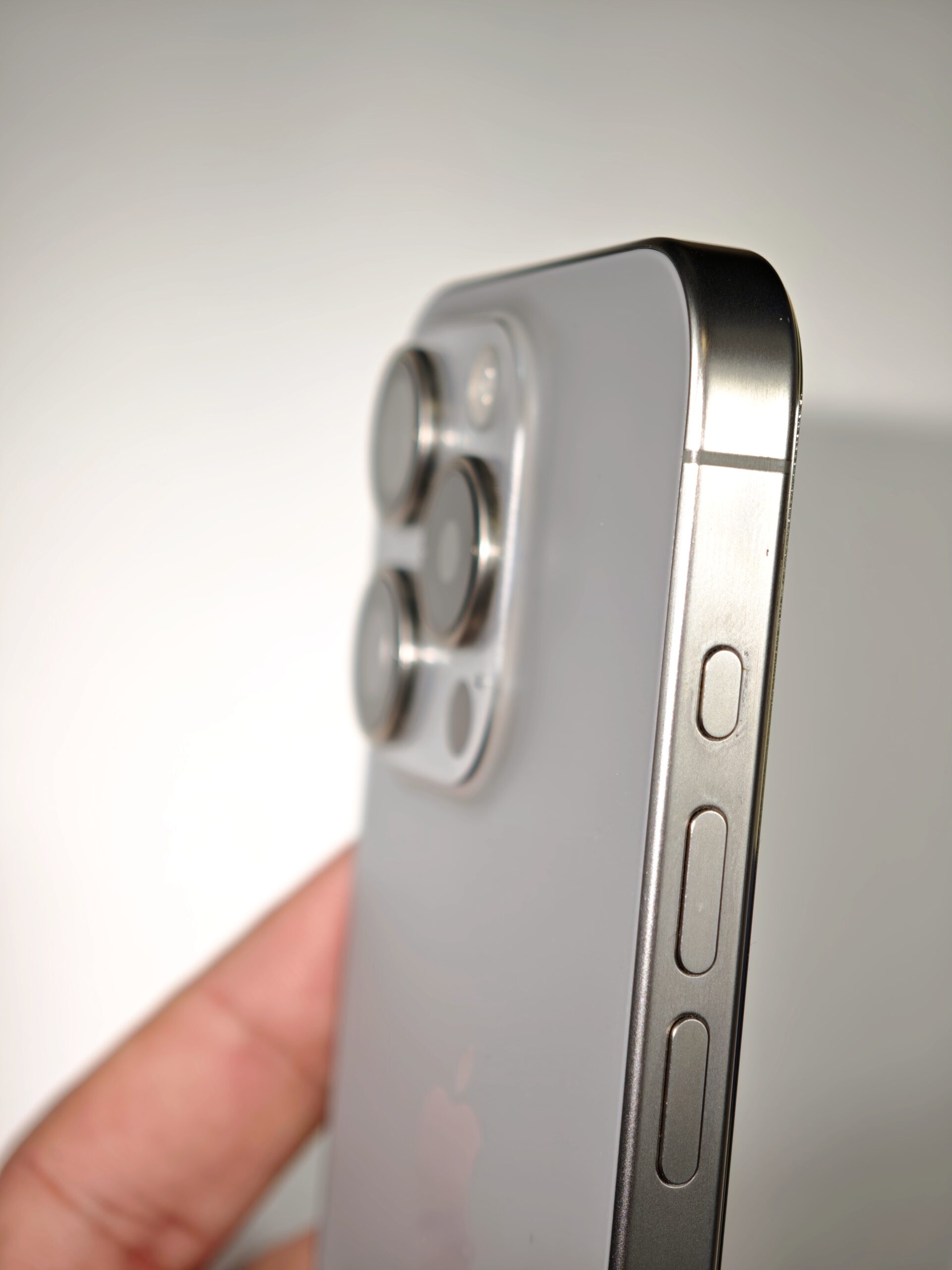 iPhone 15 Pro 128GB Titanium Natural (Semi Novo) - Imagem 2
